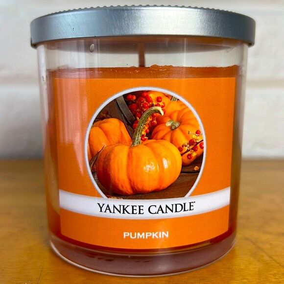 Yankee Candle PUMPKIN 🎃 Scented Candle 7 oz. Retired scent - Picture 1 of 5